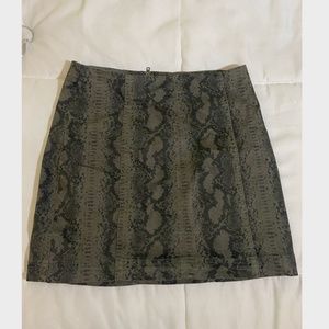 Army Green Snake Pattern Skirt